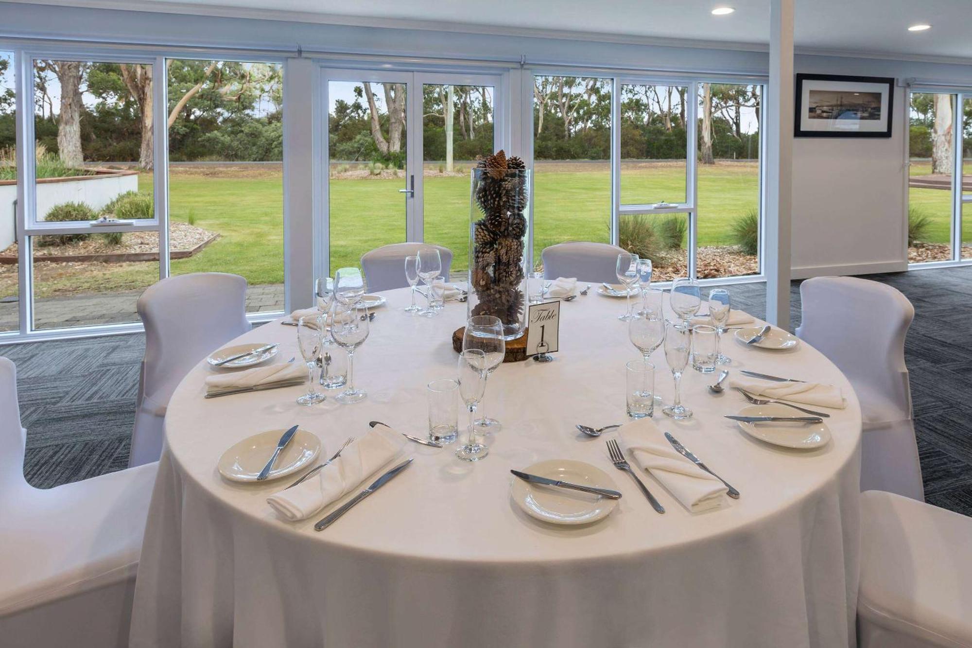 Club Wyndham Seven Mile Beach, Trademark Collection By Wyndham 4* Cambridge